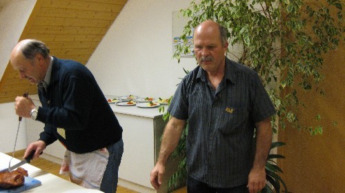 Helferfest 2010 – Ein Blick in die gut besuchte Runde